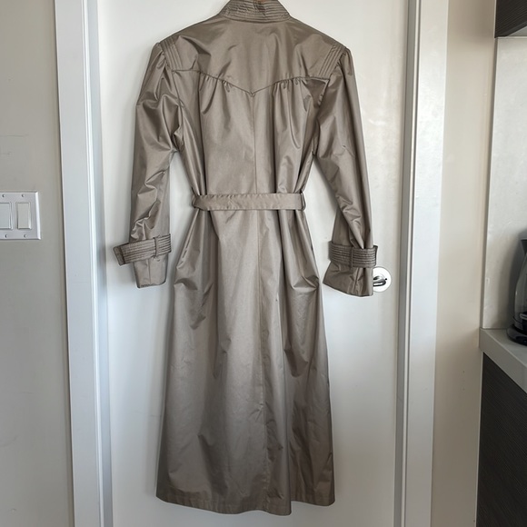 Metallic Beige Trench Coat size medium - Picture 5 of 8